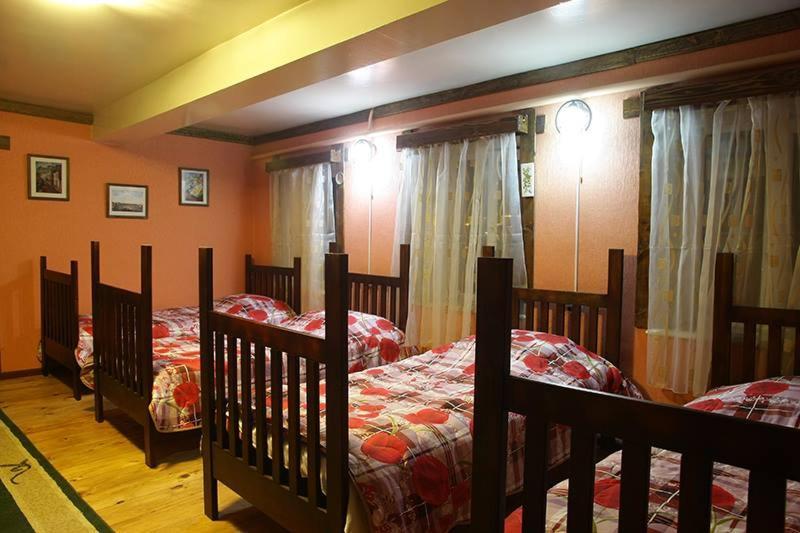 Sun Guest House Kutaissi Exterior foto